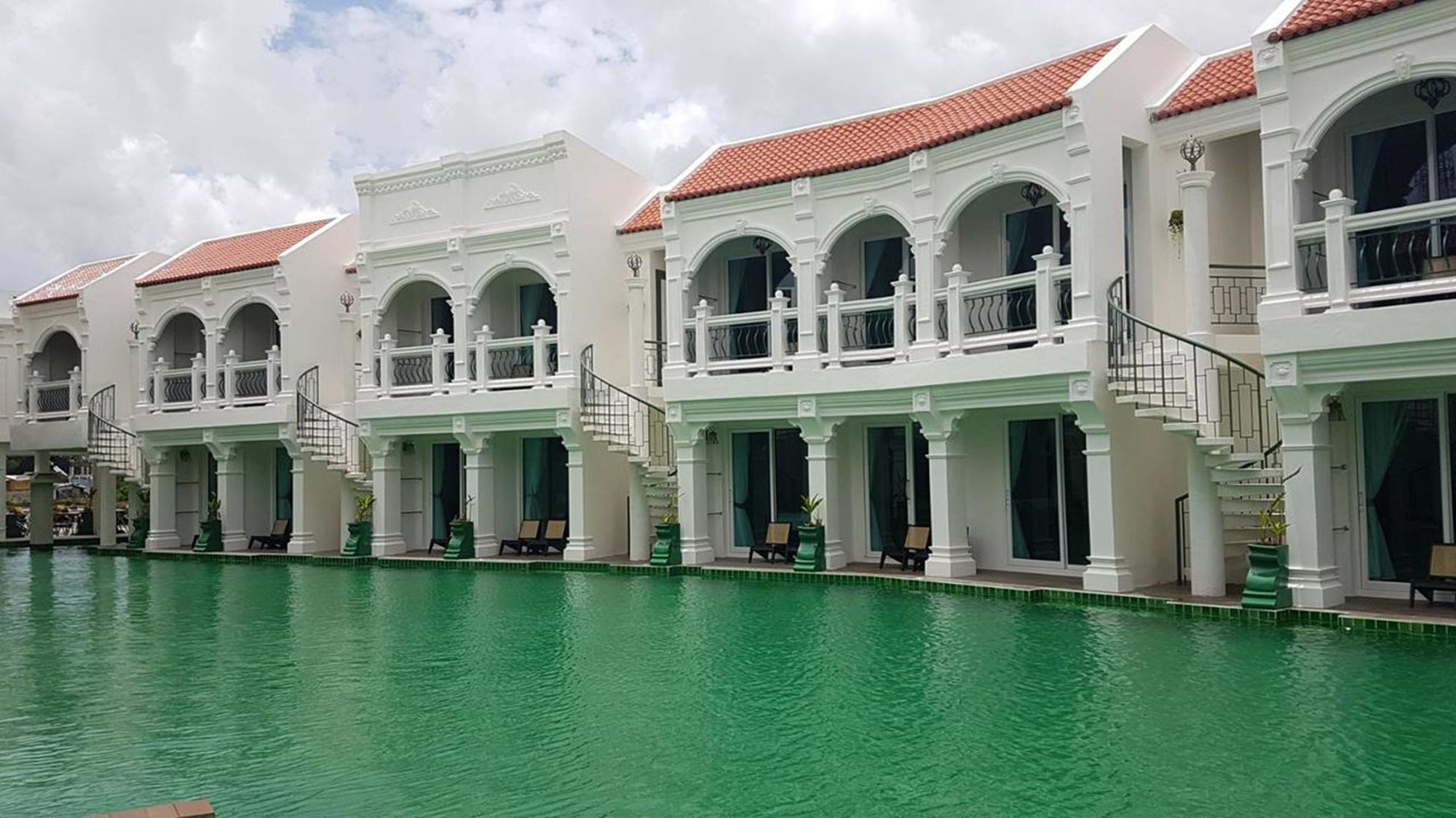 Supicha Pool Access Hotel - Sha Plus Phuket Екстериор снимка